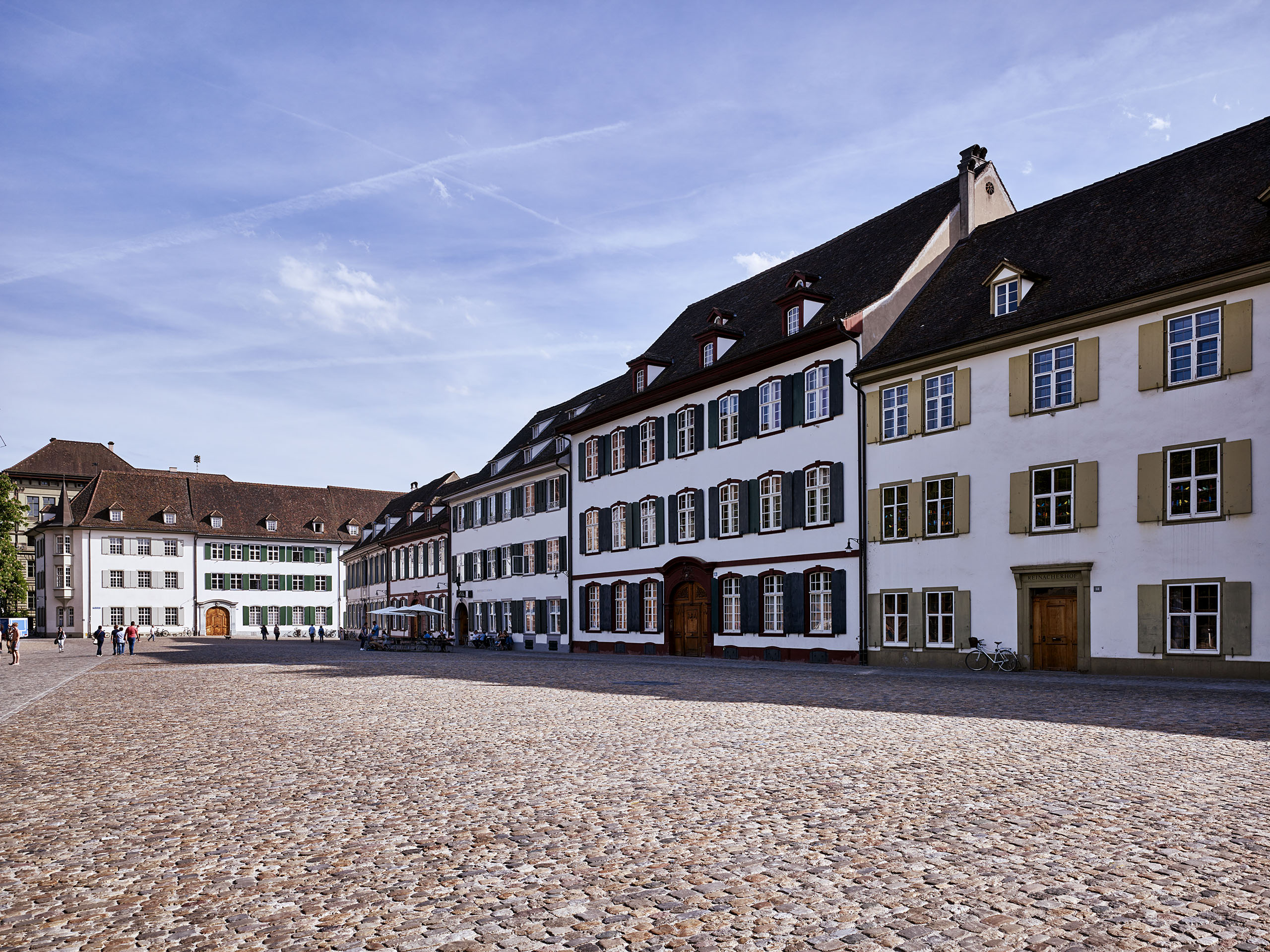 E12411 Alpa 050696 MEDIUM